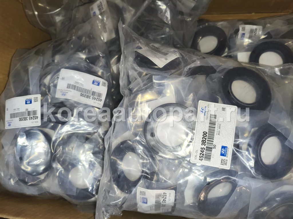 Clutch / Transmission / Transfer Case – OE 45245-3B200